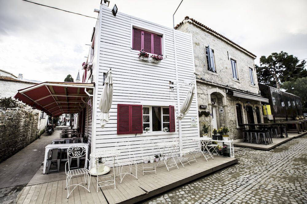 The White Hotel Alacati Exterior photo