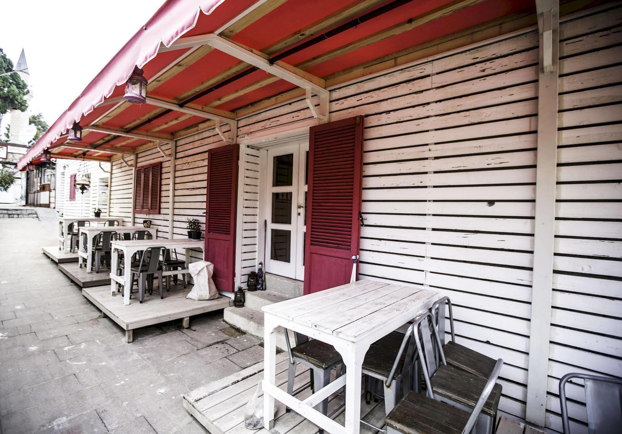 The White Hotel Alacati Exterior photo