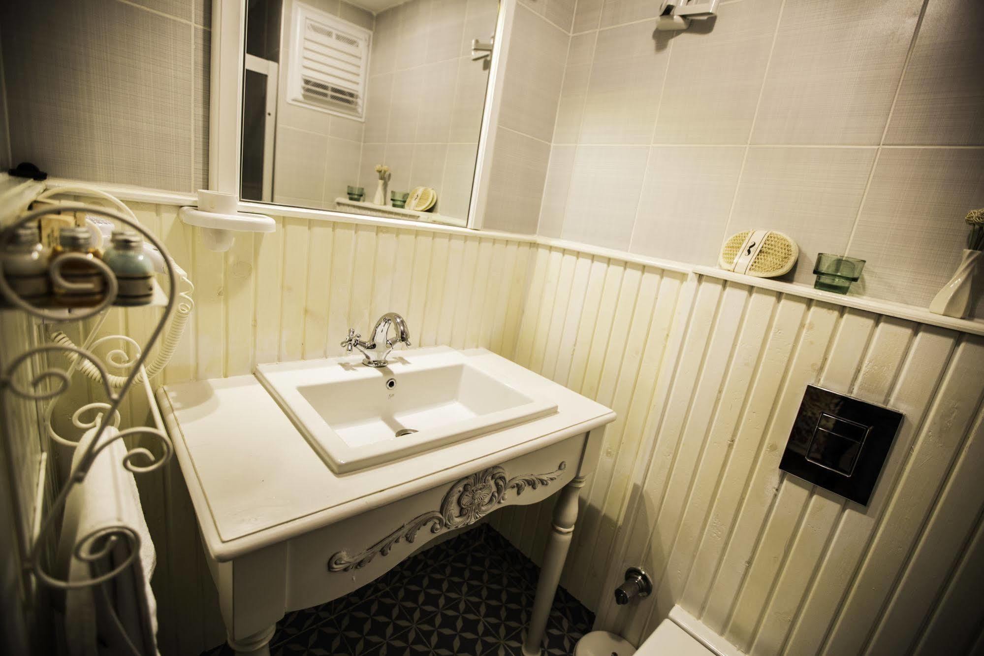 The White Hotel Alacati Exterior photo